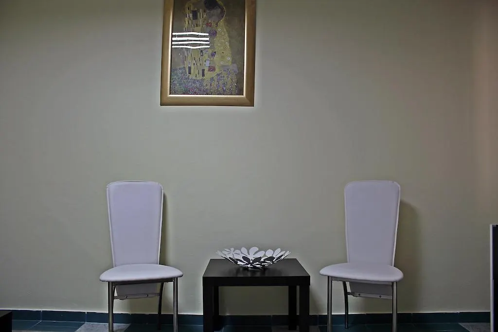 Modern Apartment, City Center Boekarest